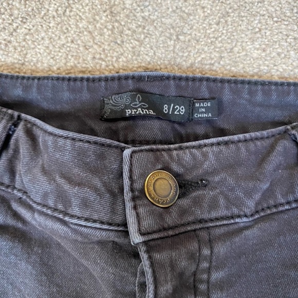 Prana Faded Black High Waisted Denim Curt Off Shorts Size 29 - Picture 4 of 4